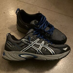 ASICS gel 11s size 9 men’s